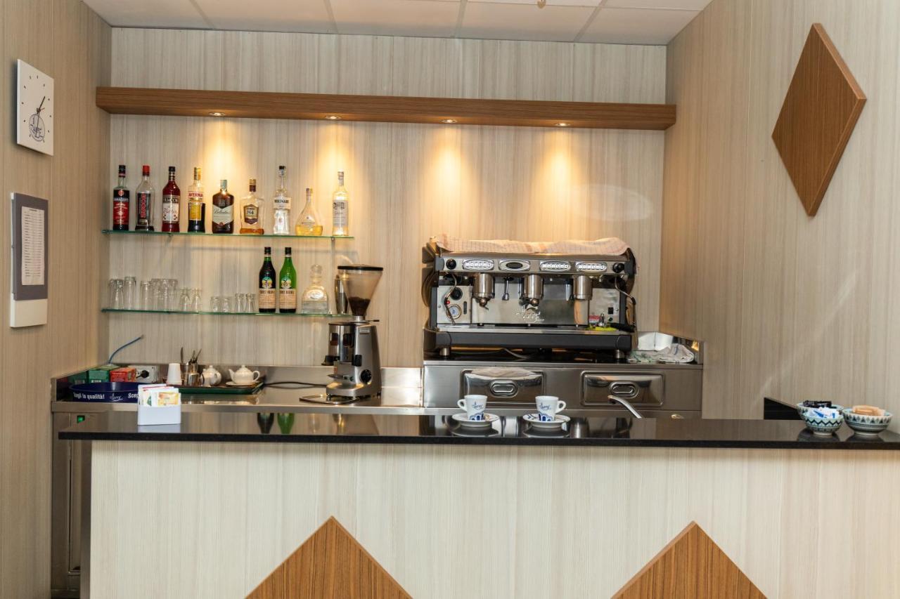 Xxv Aprile Casa Per Ferie Hotel Albenga Luaran gambar